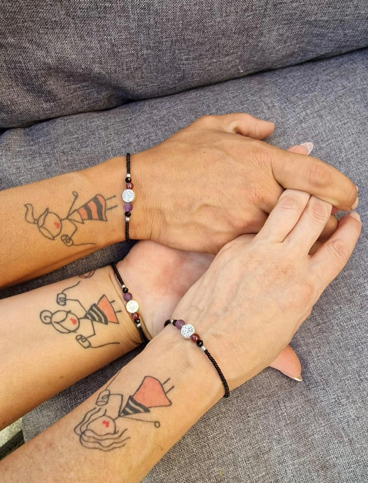 Perlenarmband aus Amethyst, Granat und Lebensbaum für Damen