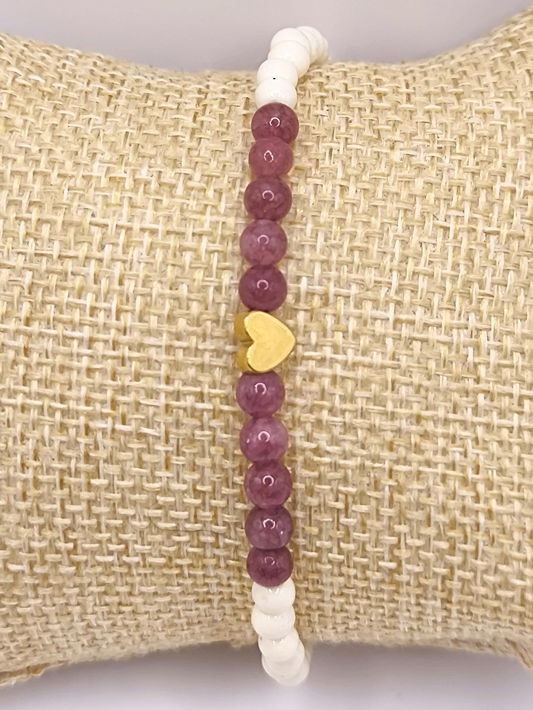 Perlenarmband aus Naturstein und Edelstahl für Frauen