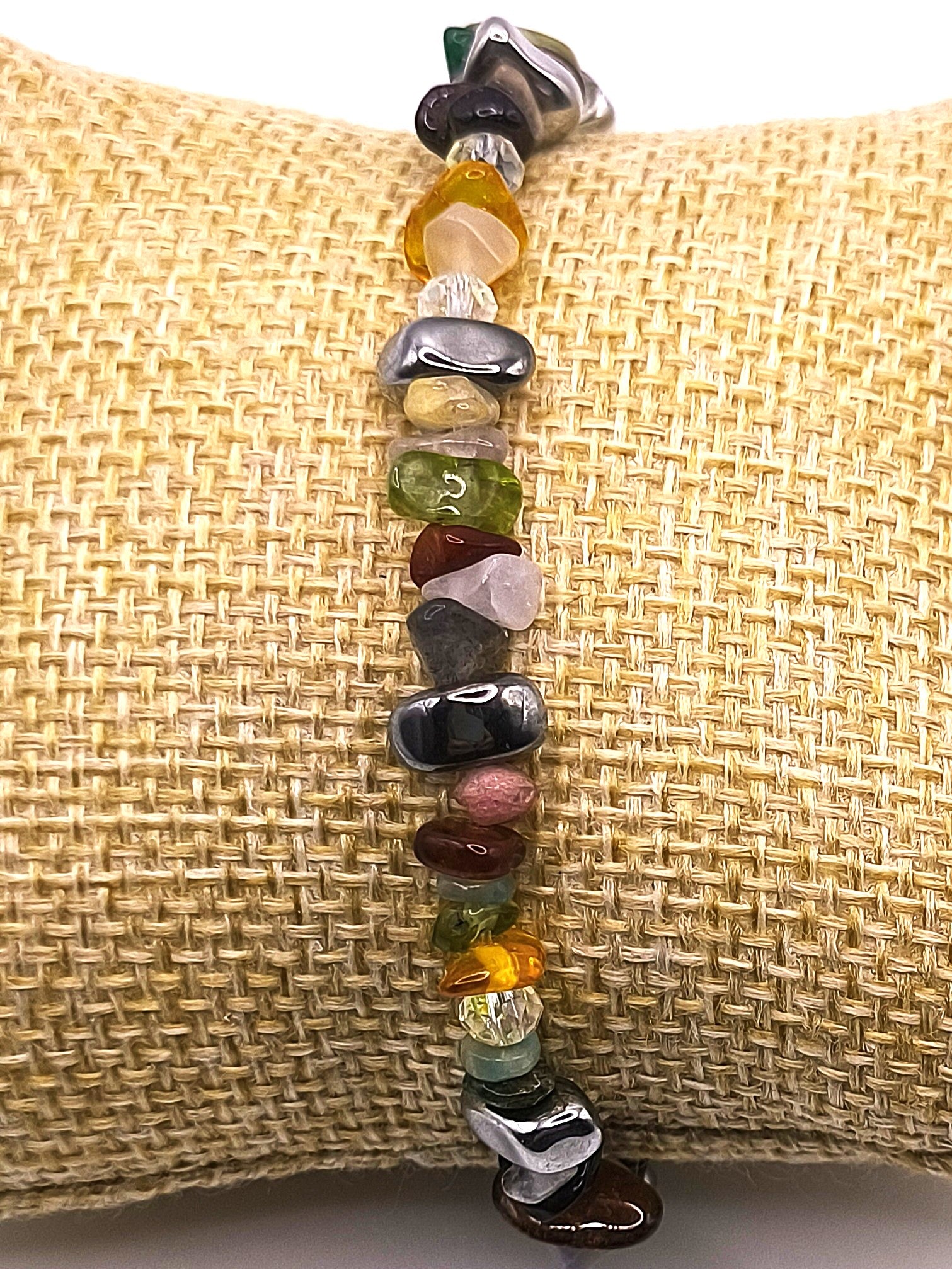 Bedeutungsvolles Perlenarmband aus Edelsteinen für Damen