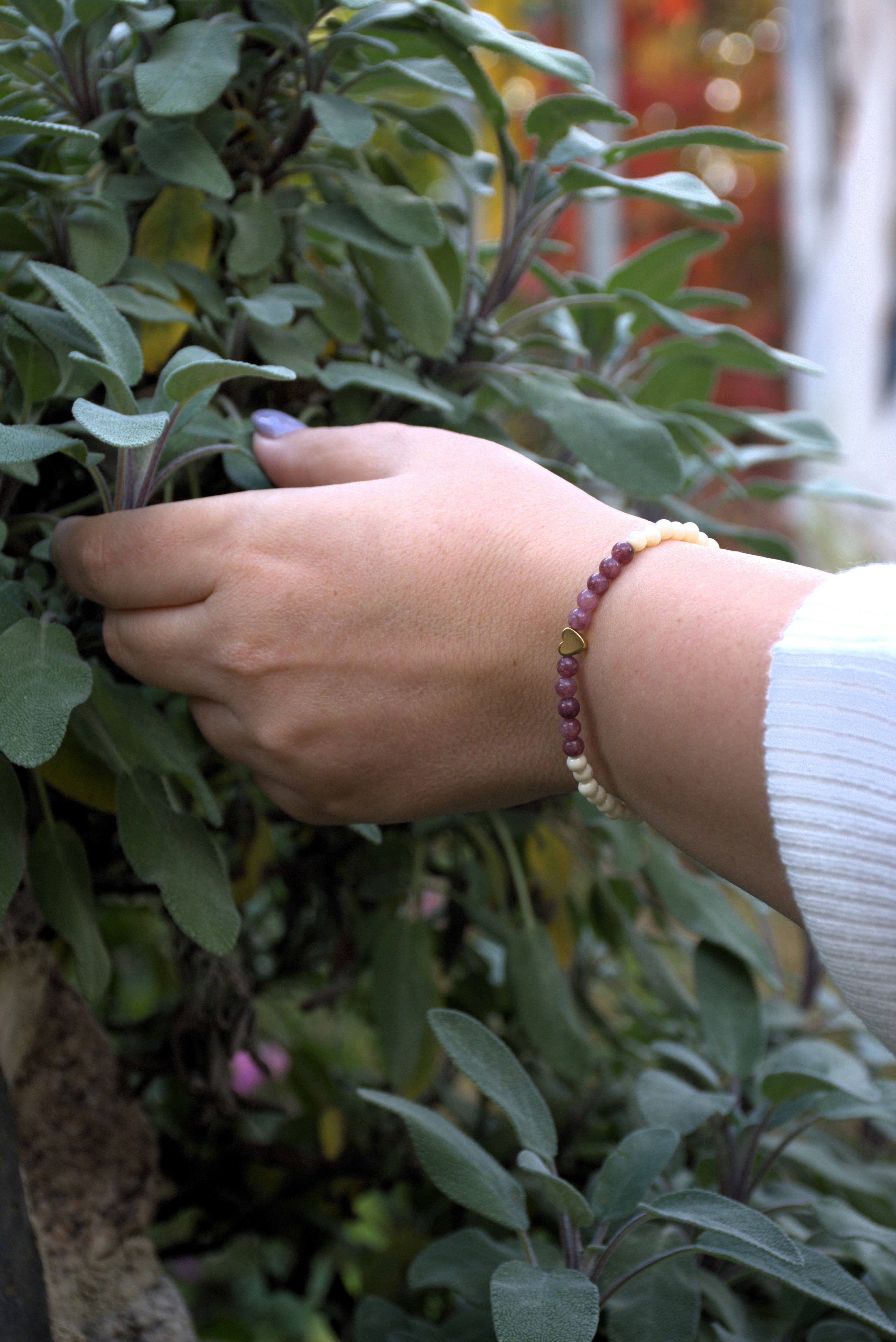 Perlenarmband aus Naturstein und Edelstahl für Frauen