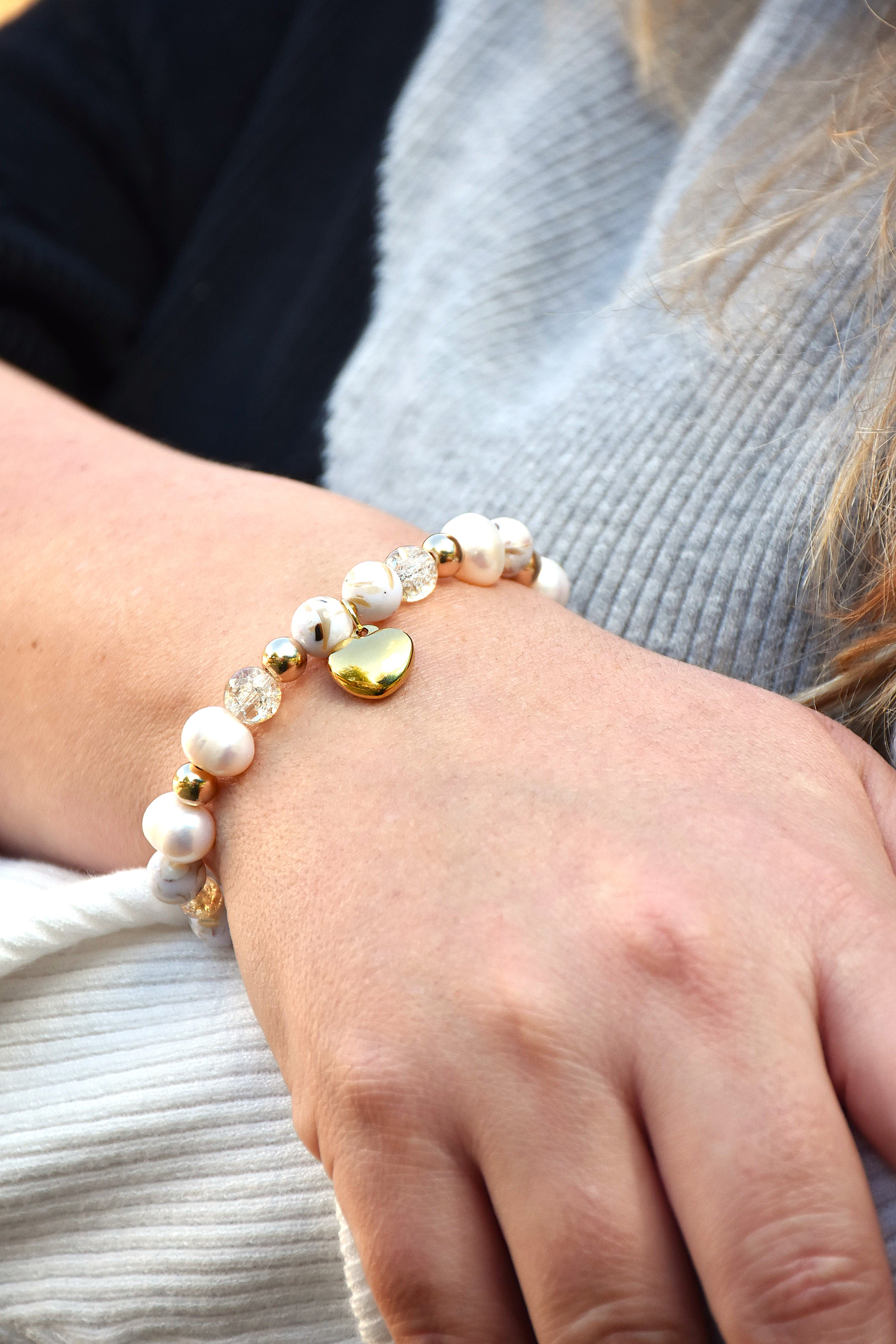 Perlenarmband aus Süßwasserperlen und Muscheltürkis für Damen